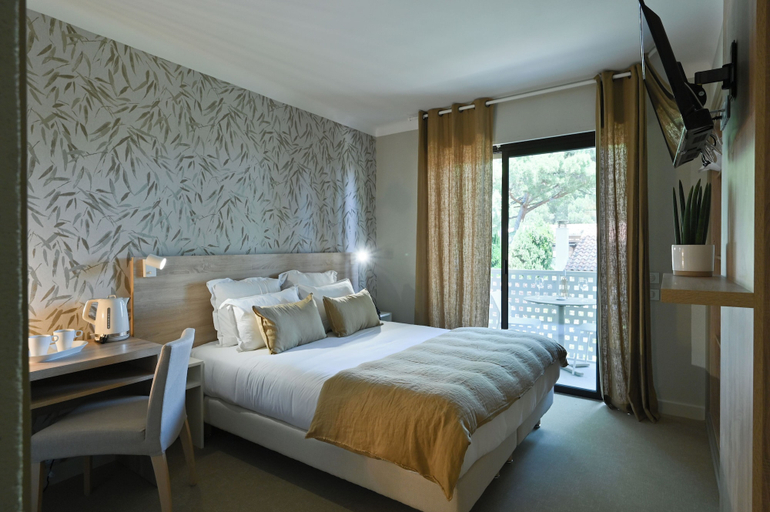Bedroom 4, Hôtel La Ménado, Var