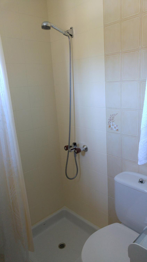 Bathroom 5, Hotel La Encina Celorio Llanes PARKING, Asturias