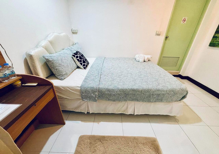 Bedroom 21