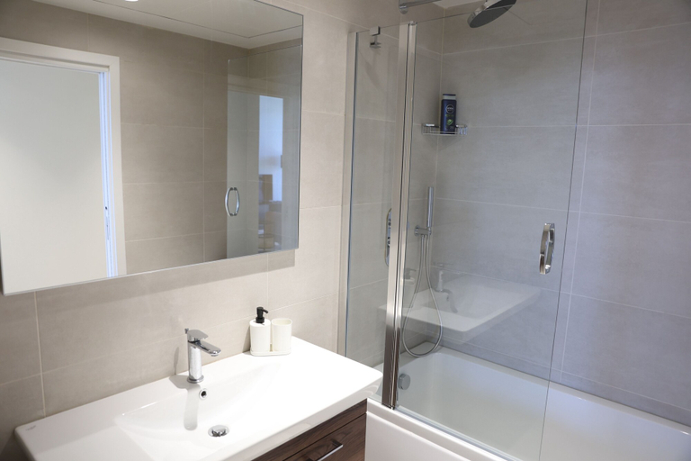 Bathroom 4, Luxury High Floor Suite Mercury Towers, St Julian's