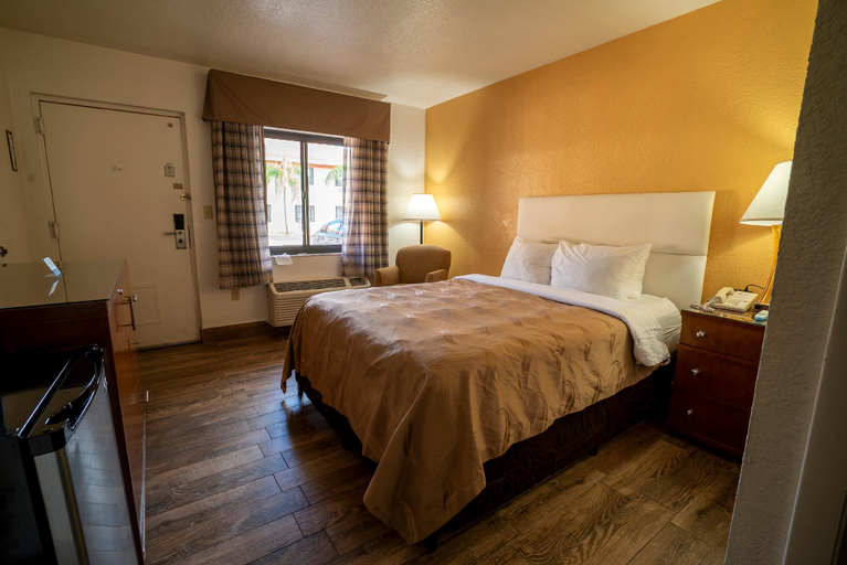Bedroom 14