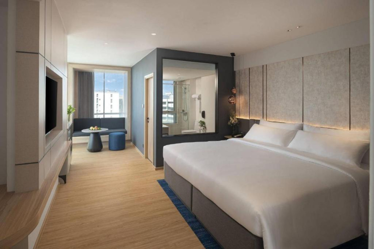 Bedroom 3, Miracle Grand Convention Hotel, Lak Si