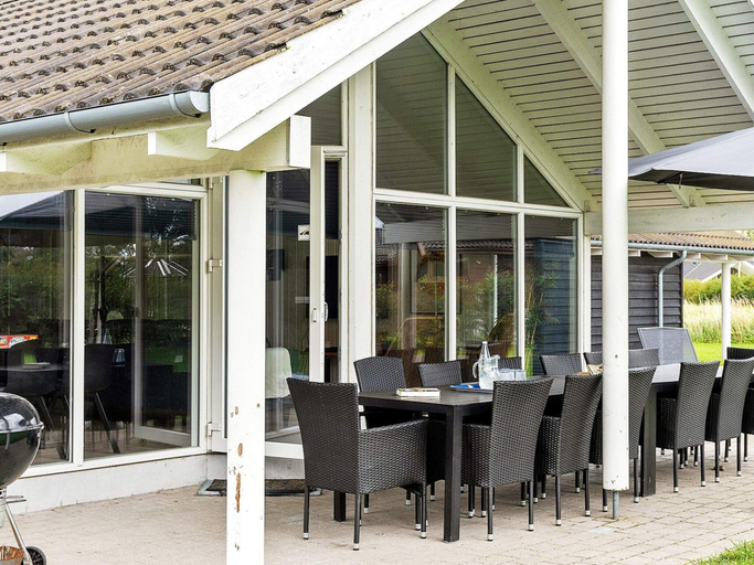 Food & Drinks 5, 5 Star Holiday Home in Idestrup, Guldborgsund
