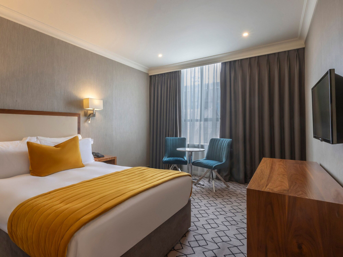 Bedroom 3, Victoria Hotel