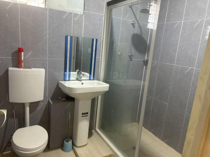 Bathroom, Seaview- Balcony- Aircon- Onsiteparking- Freewifi, Panatina