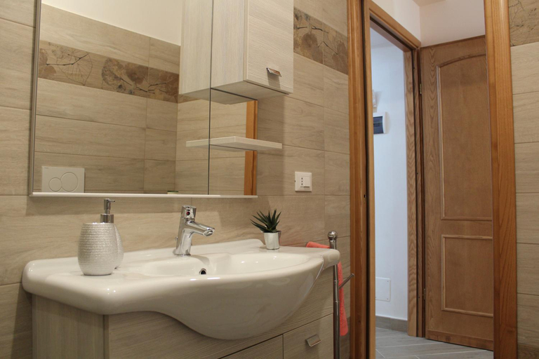 Bathroom 12
