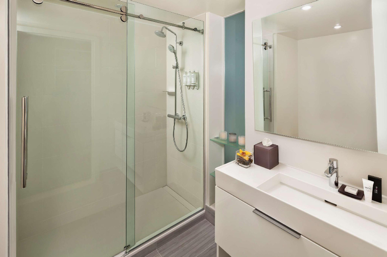 Bathroom 8
