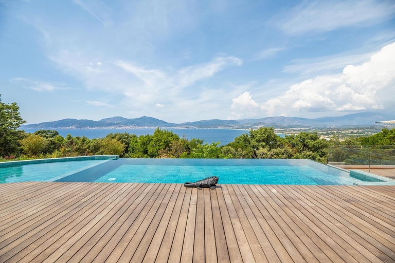 Swimming pool 4, U Tempu Persu, Corse-du-Sud