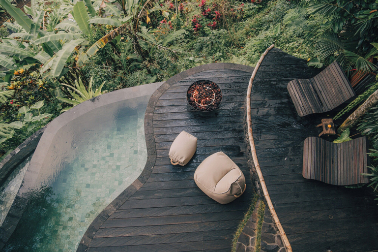 Swimming Pool 16