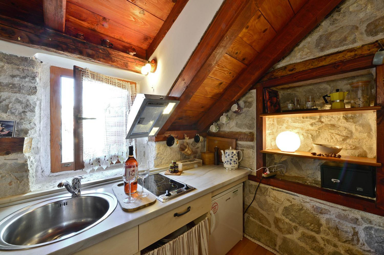 Others 5, Apartments Salvezani, Split