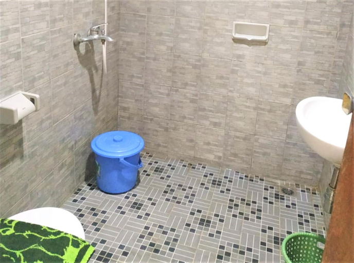 Bathroom 8