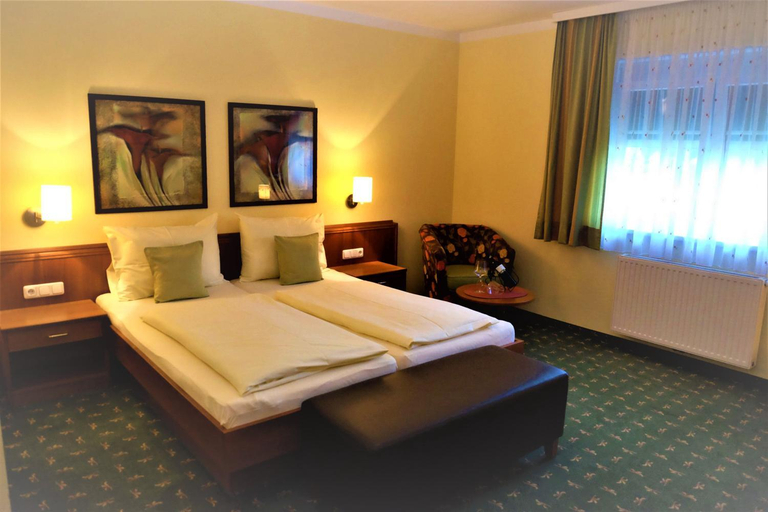 Bedroom 2, Hotel Restaurant Neuhold, Leibnitz