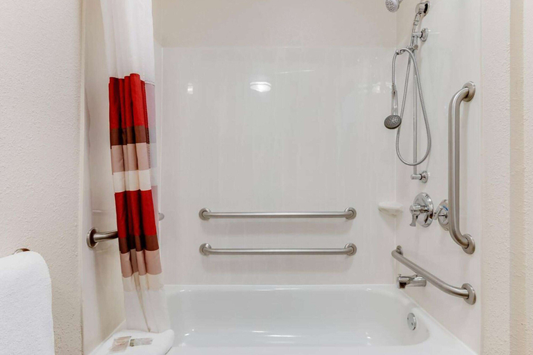 Bathroom 4, Super 8 by Wyndham Deerfield/Northbrook, Cook