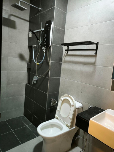 Bathroom 4, Urban Suites, Best Seaview and Cityview in Town, Pulau Penang