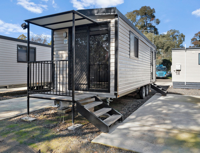 Exterior & Views 2, Shepparton Holiday Park, Shepparton
