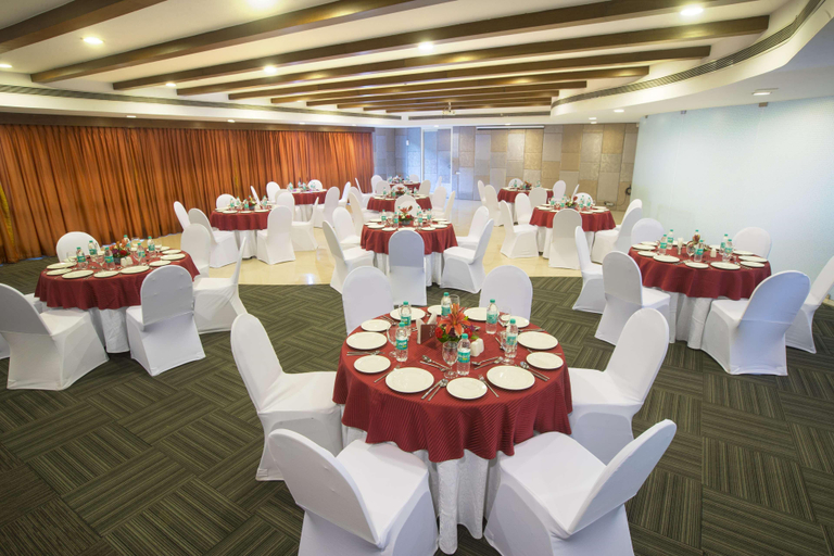 Food & Drinks 5, Aldovia Resort & Convention, Bangalore Rural