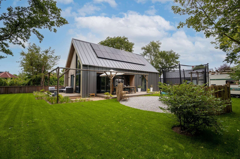 Exterior 3, Atmospheric Luxury Sustainable Home With Spacious Garden, Goedereede