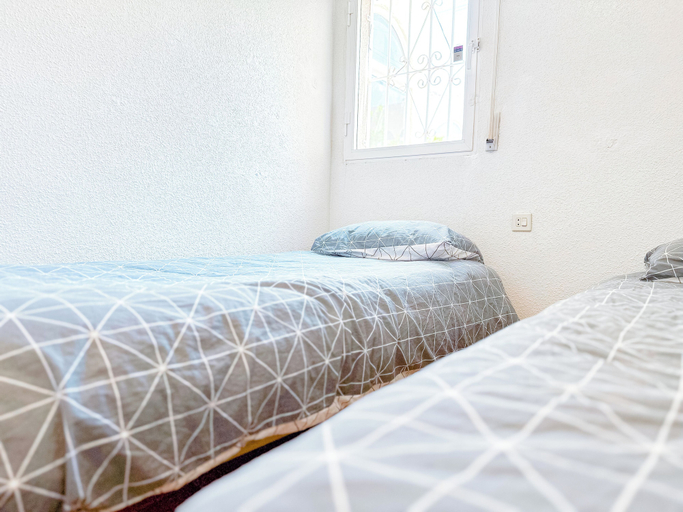 Room 3, 2bed Apt Sleeps 4 - Parking, Patio, Wifi, Murcia