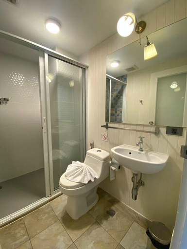 Bathroom 11