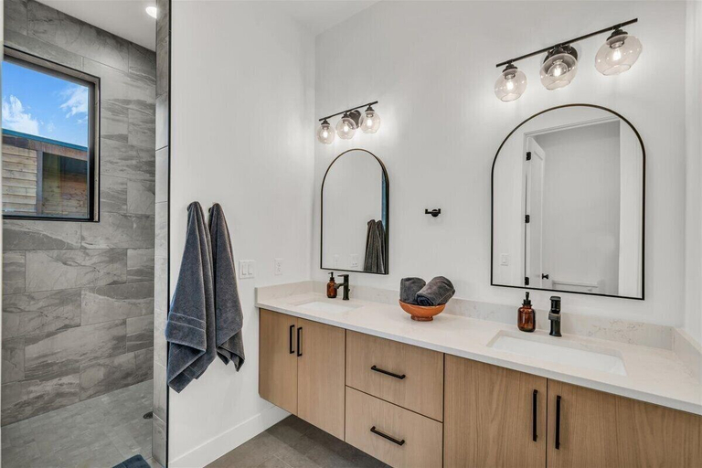 Bathroom 4, Zion Sage Suites, Washington