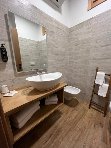 Others 4, Chalet Baita del Sole, Sondrio