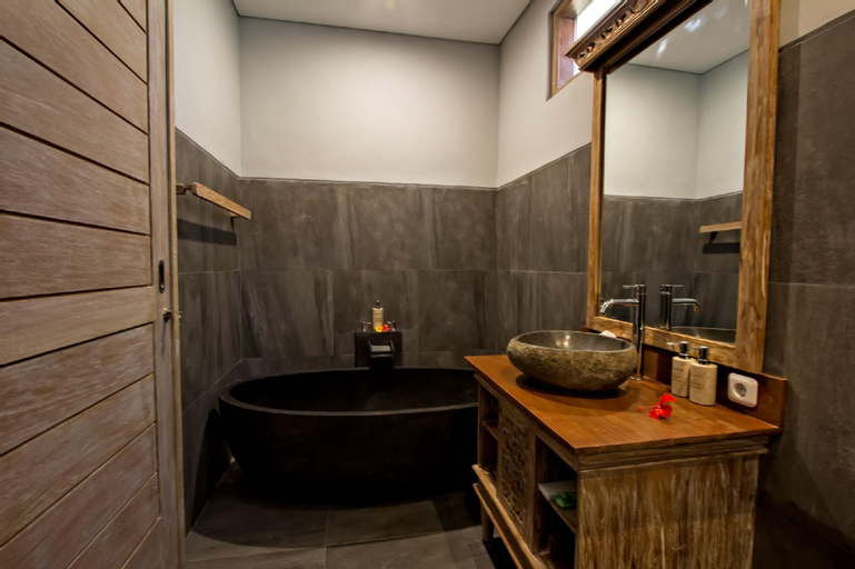 Bathroom 6