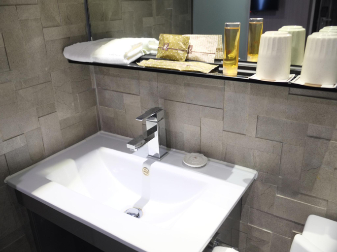 Bathroom 3