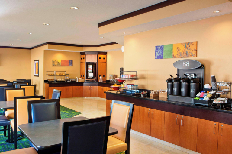 Food & Drinks 5, Fairfield Inn & Suites by Marriott Memphis East/Galleria, Shelby