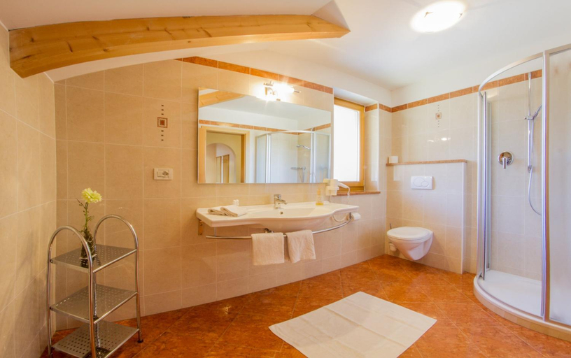 Others 2, Residence *** Geringerhof, Bolzano