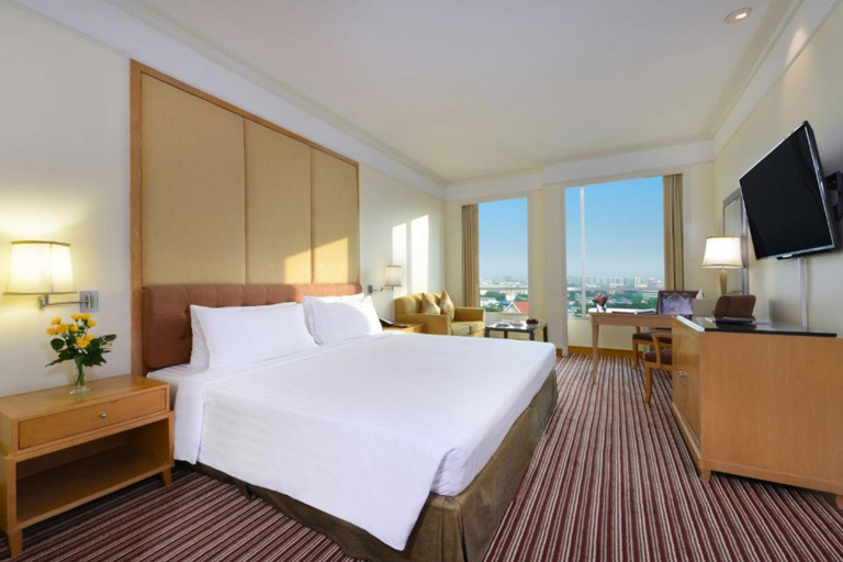 Bedroom 3, Miracle Grand Convention Hotel, Lak Si
