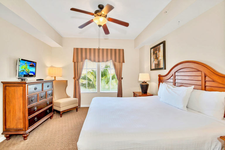 Room 2, Upstay - Spacious Suite at Kid-friendly Resort, Orange
