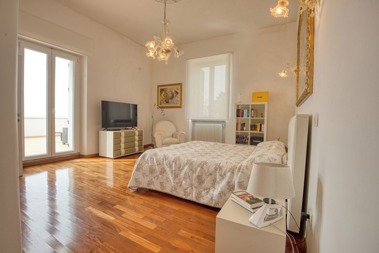 Bedroom 4, Palazzo Podestà, Roma