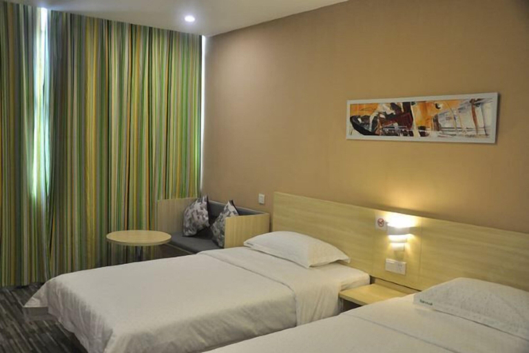 Bedroom 14