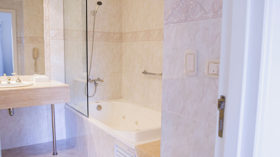 Bathroom 5, Parque Hotel Jean Clevers, n.a351