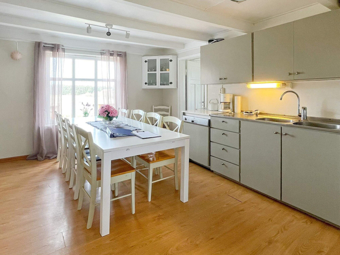 Others 4, 11 Person Holiday Home in Farstad, Fræna
