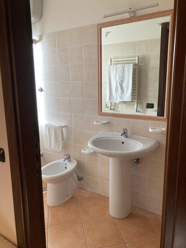Bathroom 3, Casale degli Ulivi, Salerno