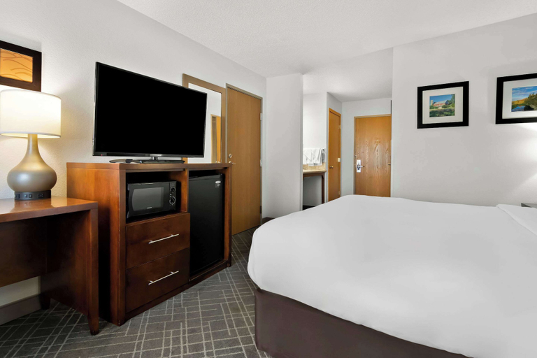 Bedroom 2, Comfort Inn Joliet West I-80, Will