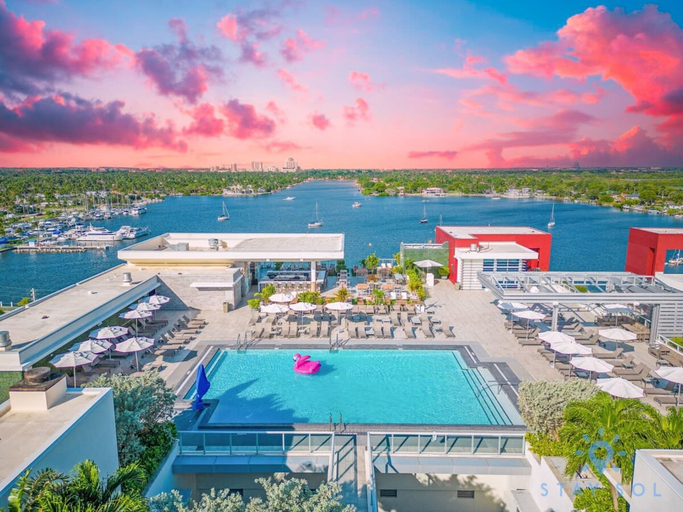 Room 5, Hollywood Beach Broad Walk Gym Amazing Pool, Broward