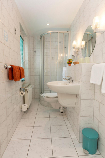 Bathroom 2, Hotel Waldmuhle, Erzgebirgskreis
