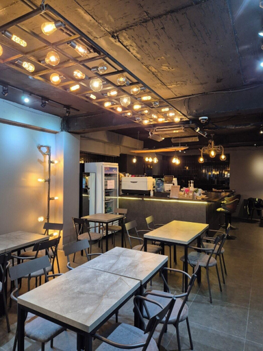 Food & Drinks 4, Cave Myeongdong, Jung