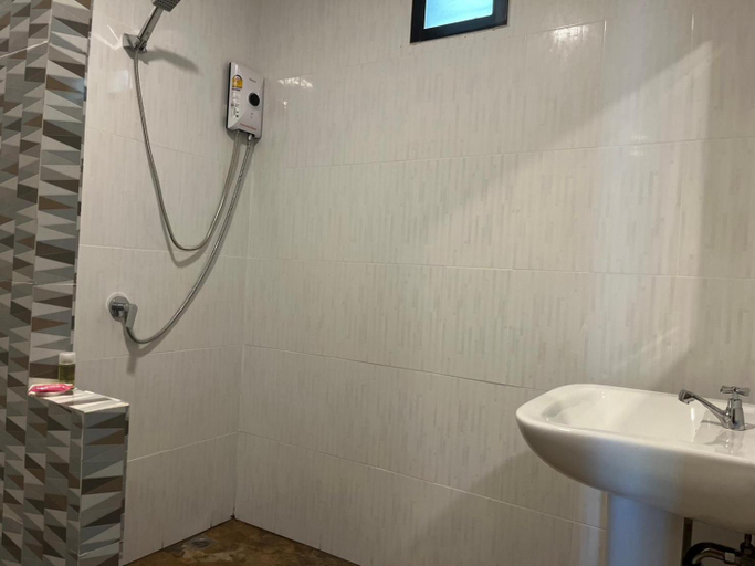 Bathroom 3, Dusit Long Beach, Ko Lanta