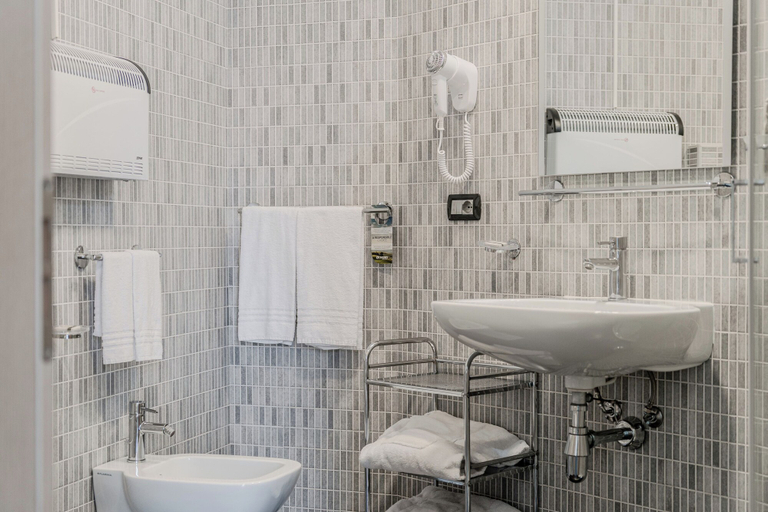 Bathroom 4, Hotel Milano Navigli, Milano