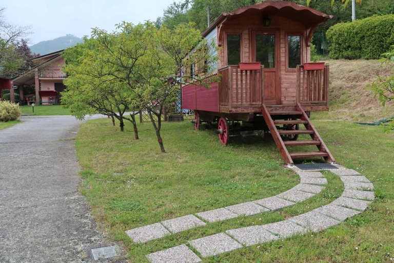 Exterior 15
