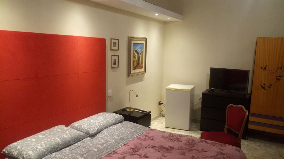 Bedroom 3, Polvere di Stelle, Bari