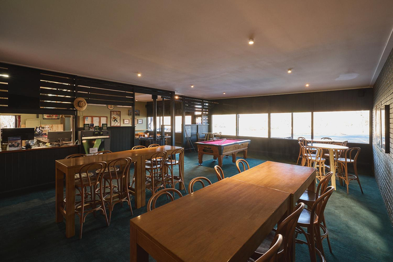 Food & Drinks 4, Alpine Inn, Tumbarumba
