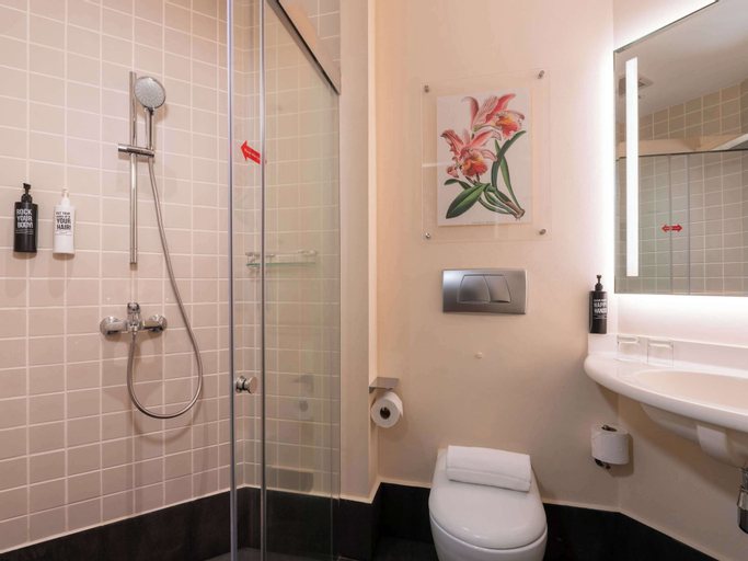 Bathroom 21