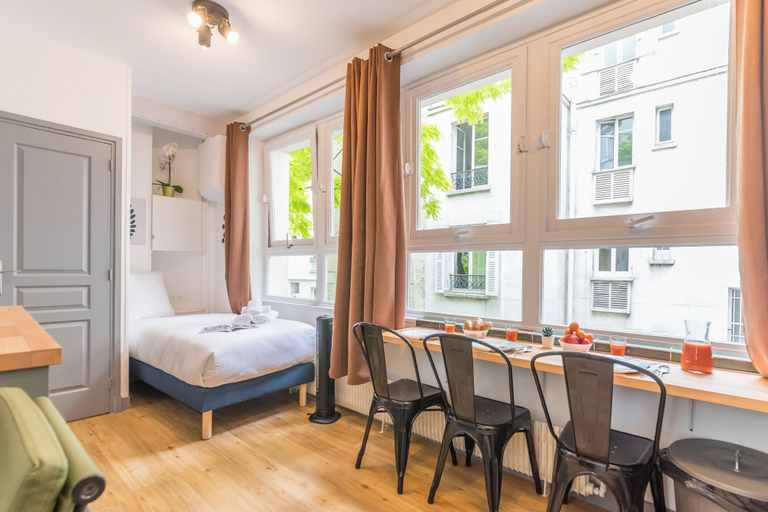 Bedroom 2, WS Jardin du Luxembourg - Boissonade, Paris