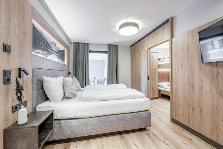 Bedroom 4, Falkners Five, Imst