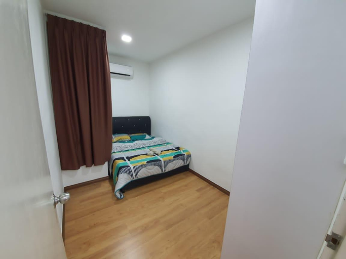 Bedroom 2, BUNNY HOMESTAY 407 @ ROXY APARTMENT KUCHING, Kuching