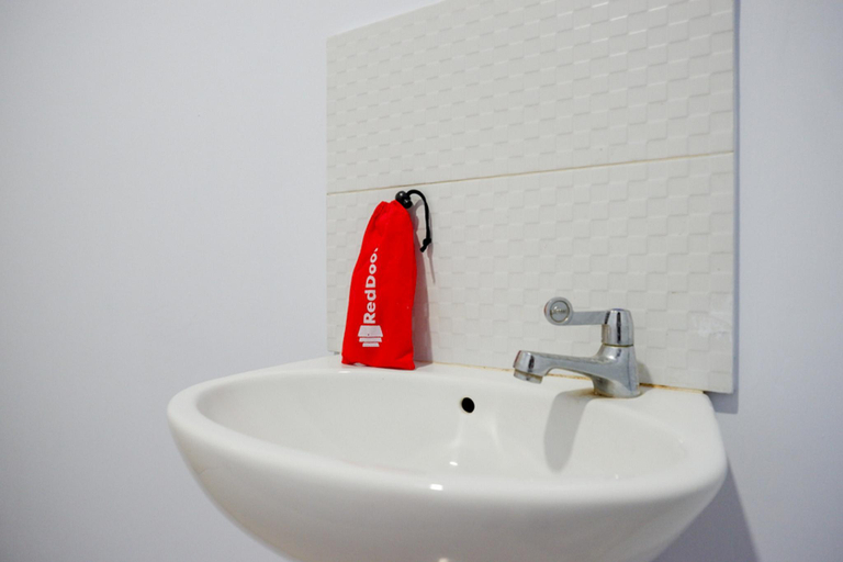 Bathroom 12